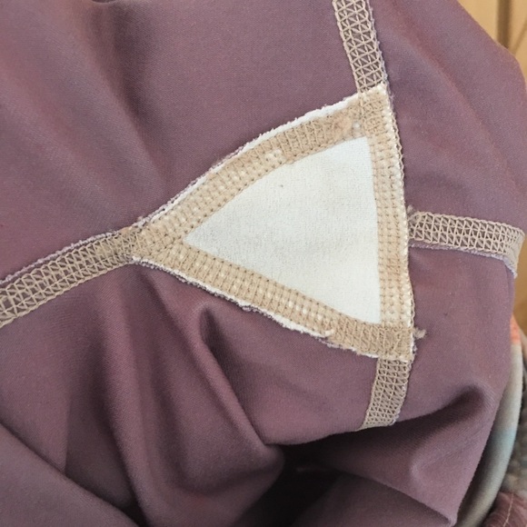 ALO Yoga Airbrush Capri Leggings Modernist Multi Size XS - Picture 8 of 10